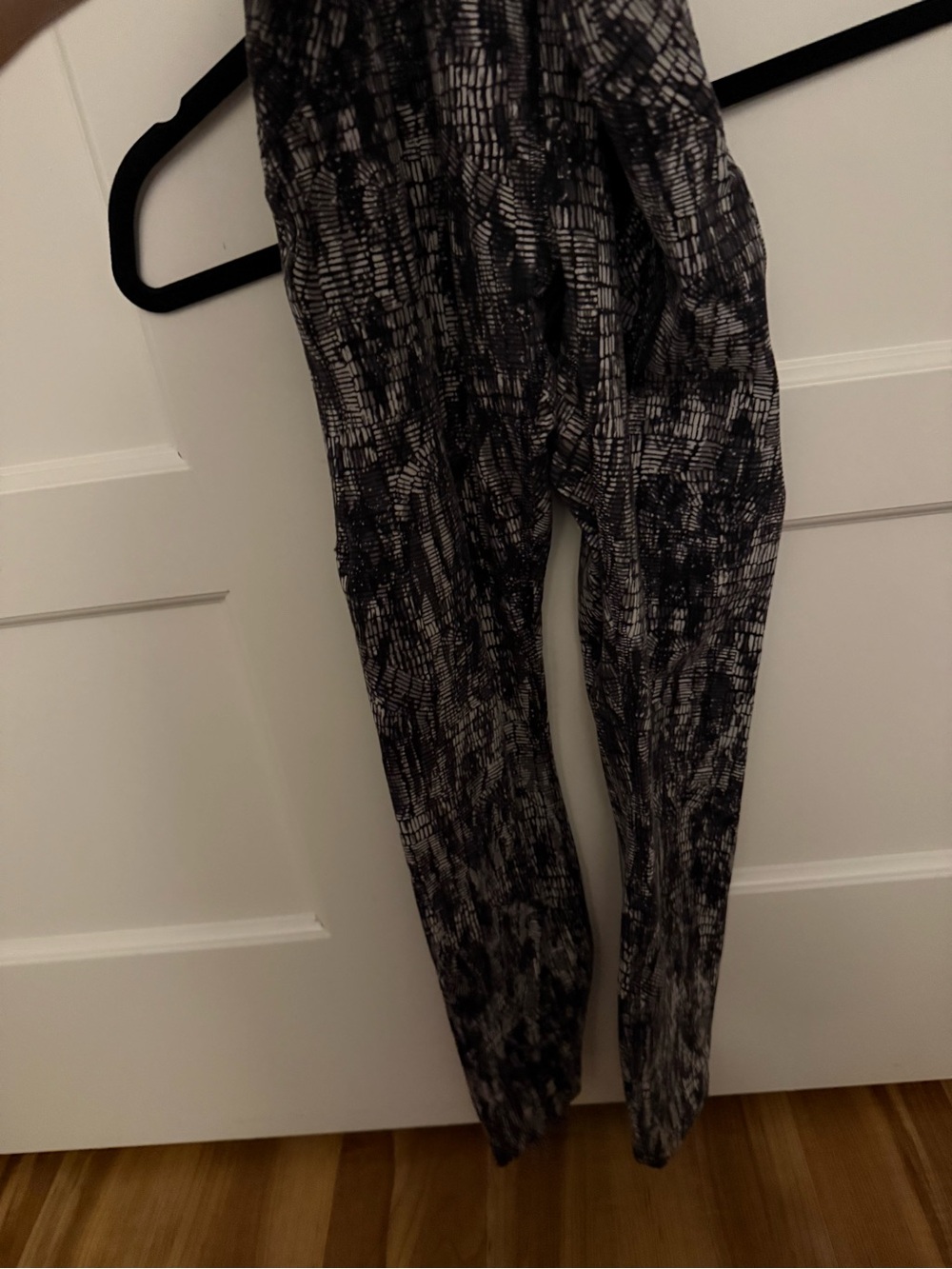Women's Lululemon Abstract Print Slim Pants in Black & White